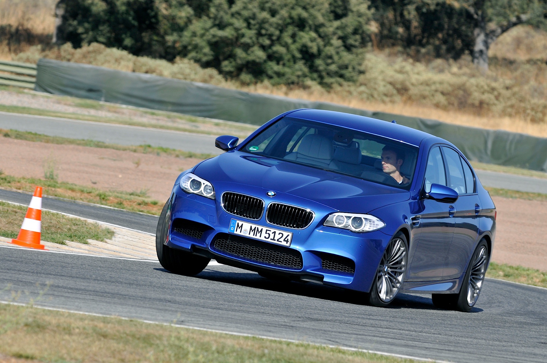 Bmw M5 photo 32