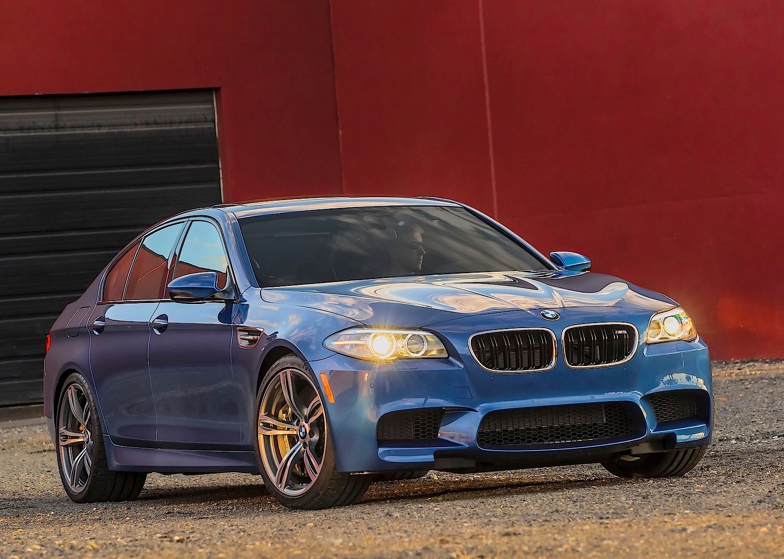 Bmw M5 photo 7
