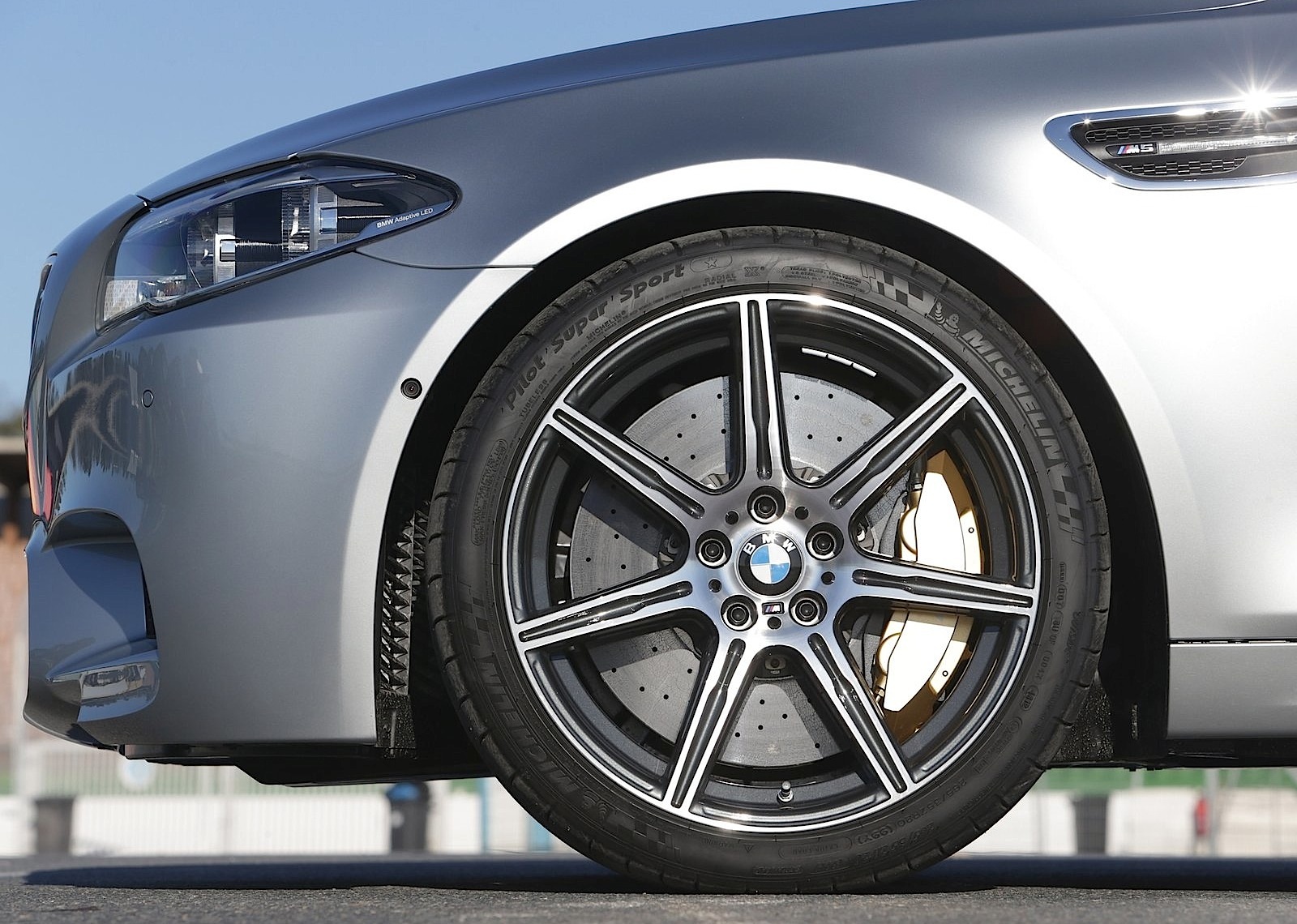 Bmw M5 photo 16