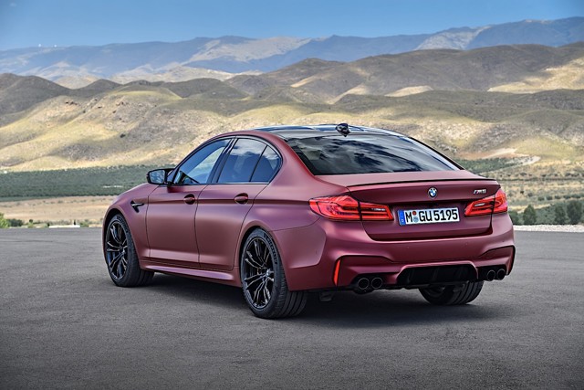 Bmw M5 photo 4