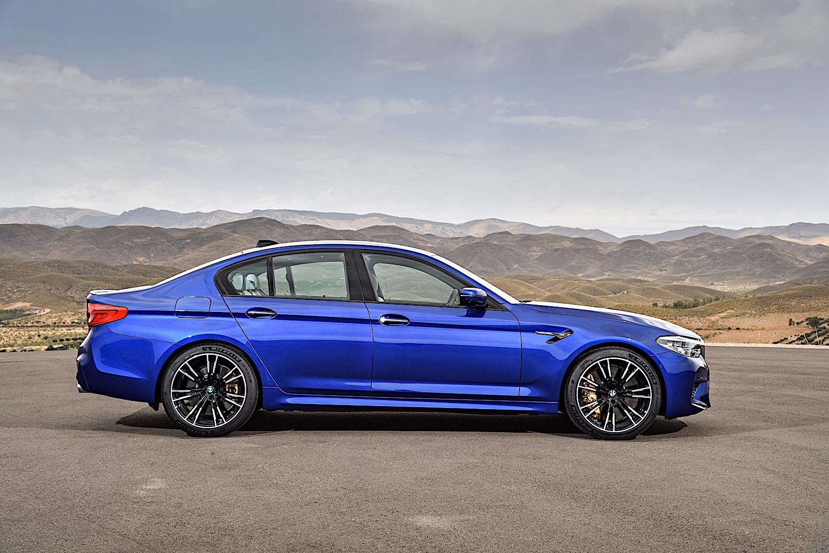 Bmw M5 photo 32