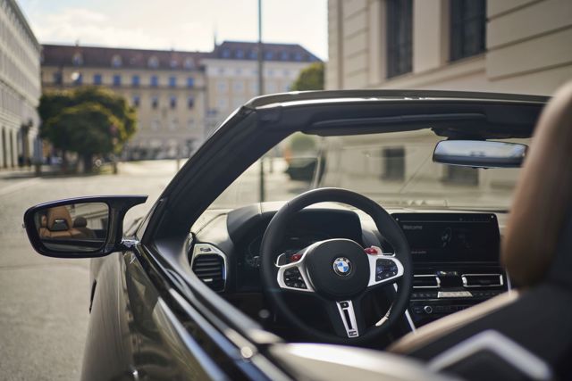 Bmw M8 Convertible photo 23