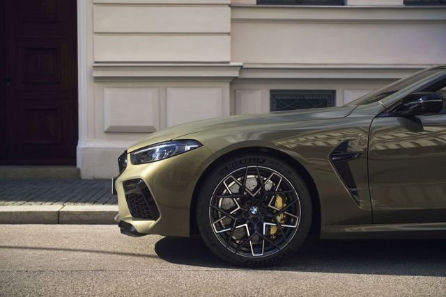 Bmw M8 Convertible photo 10