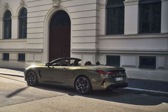 Bmw M8 Convertible photo 11
