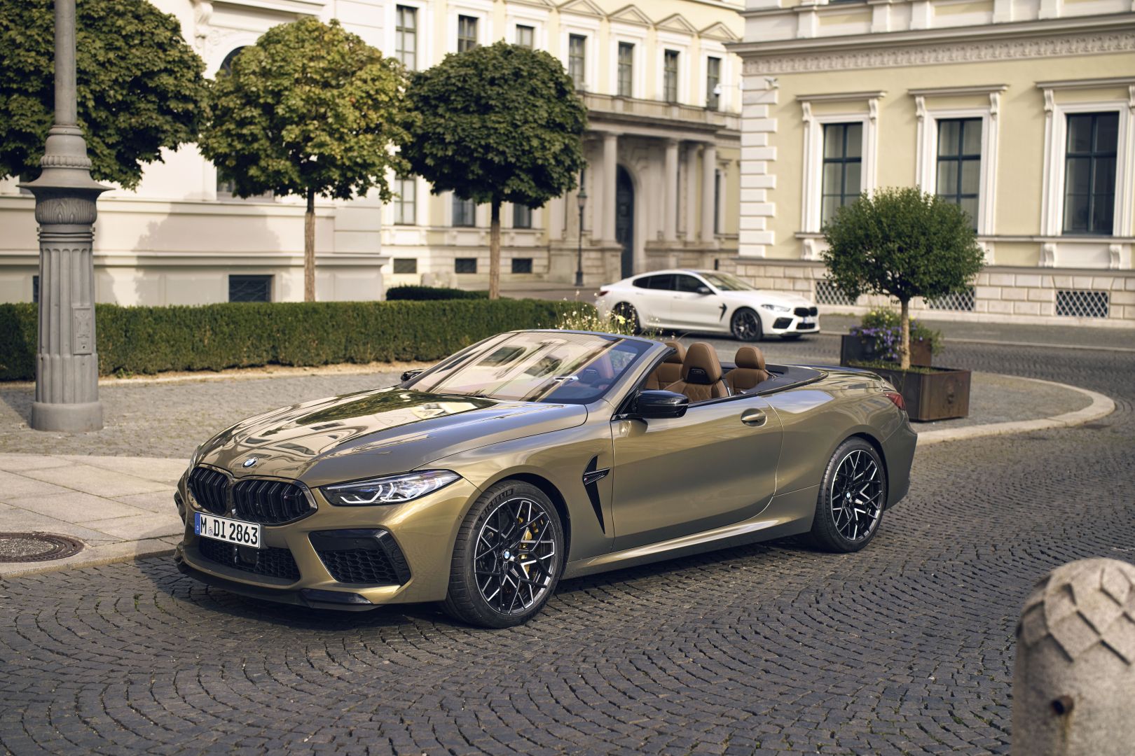 Bmw M8 Convertible photo 13