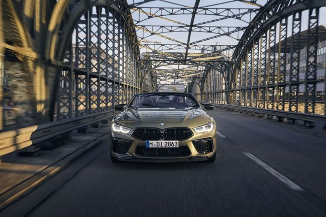 Bmw M8 Convertible photo 18