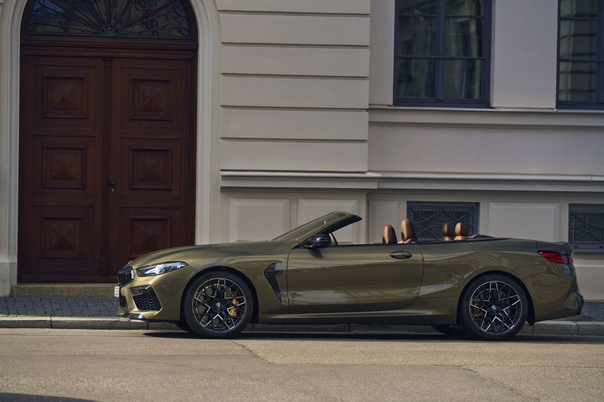 Bmw BMW M8 Convertible V8 xDrive AWD 8AT (625 HP)