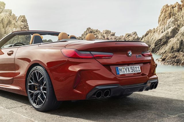 Bmw M8 Convertible foto 22