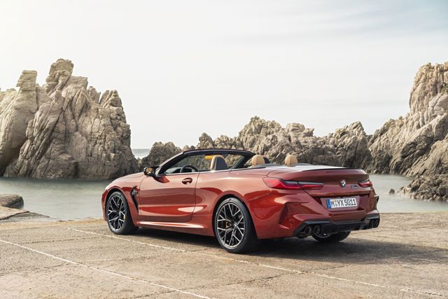 Bmw M8 Convertible foto 30