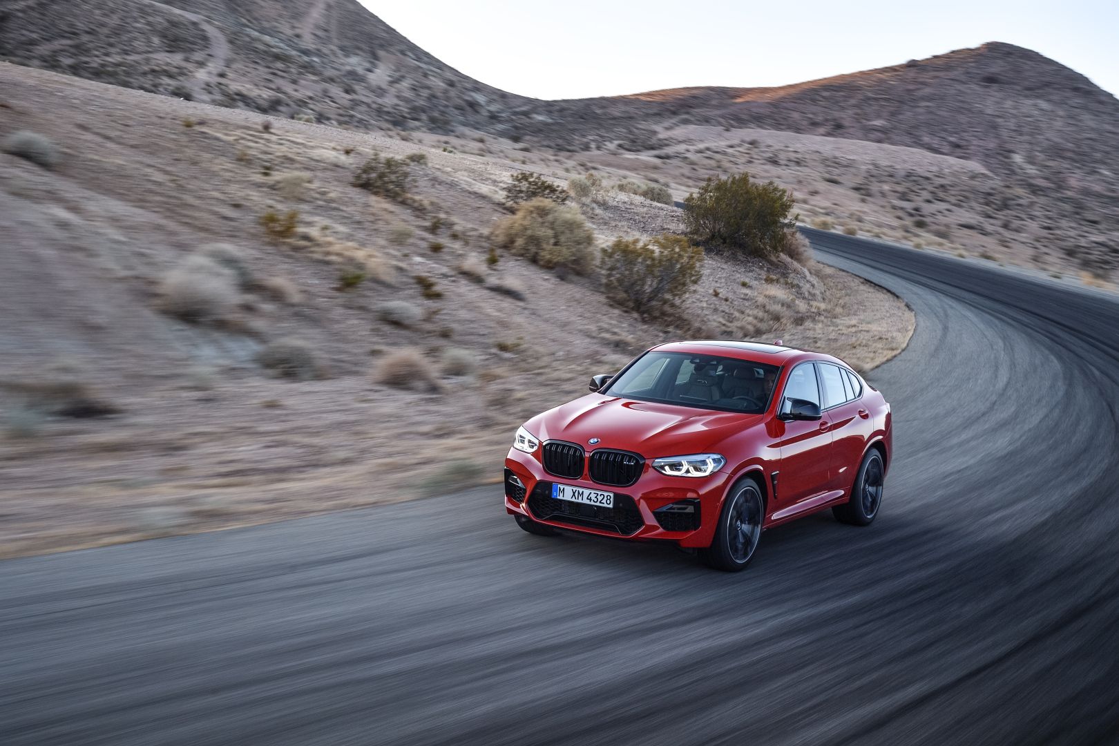 Bmw X4 M photo 11