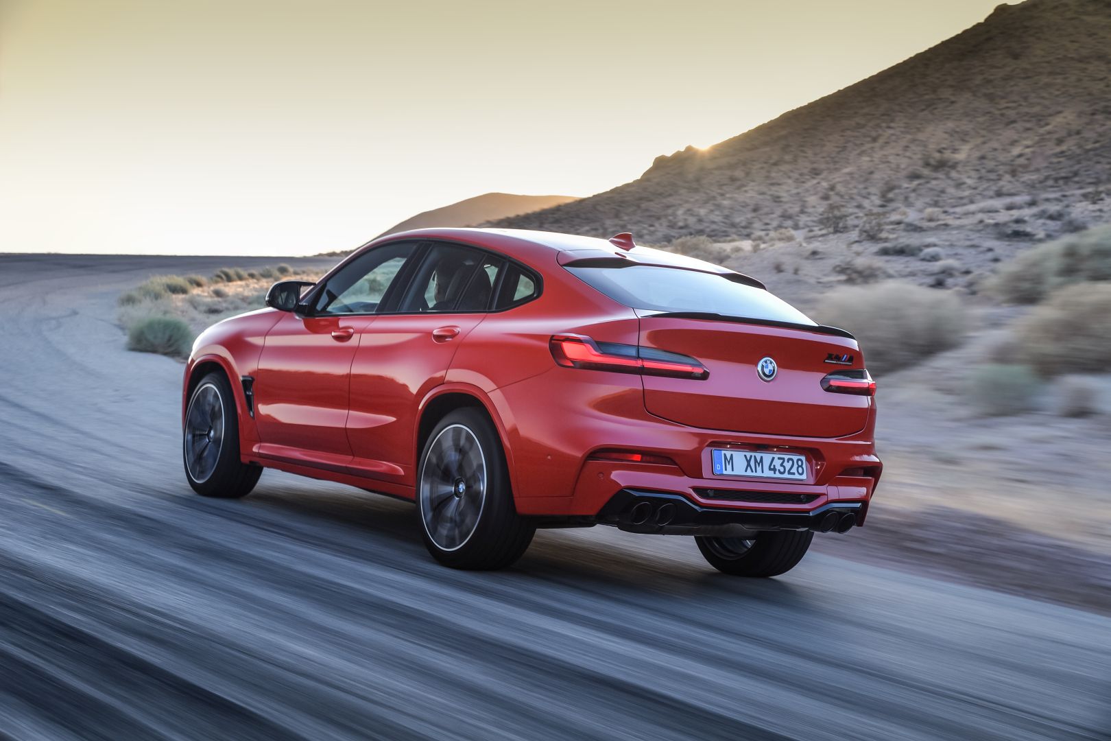 Bmw X4 M photo 13