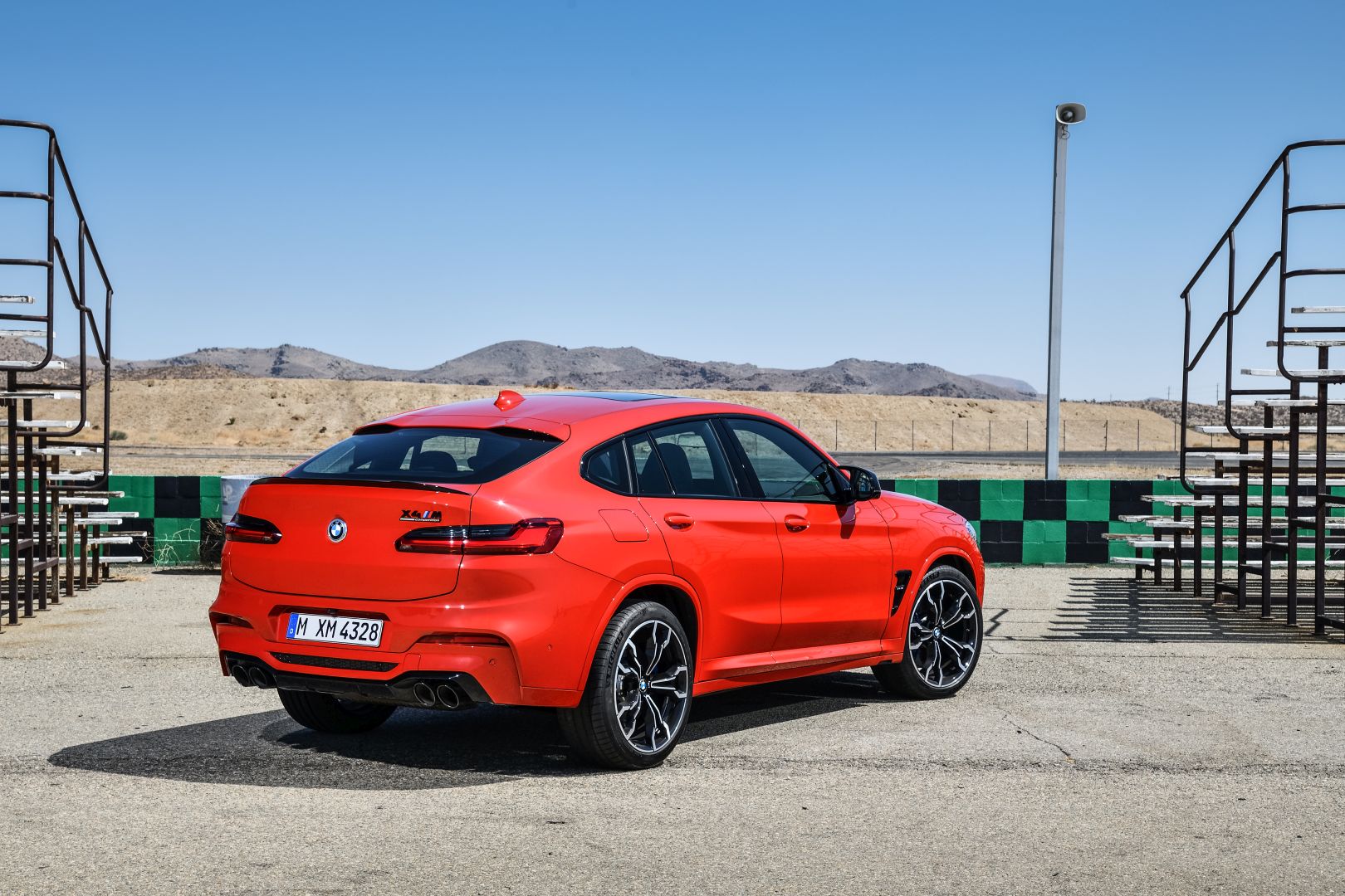 Bmw X4 M photo 17