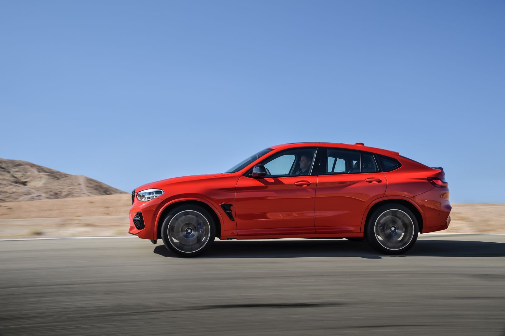 Bmw X4 M photo 24