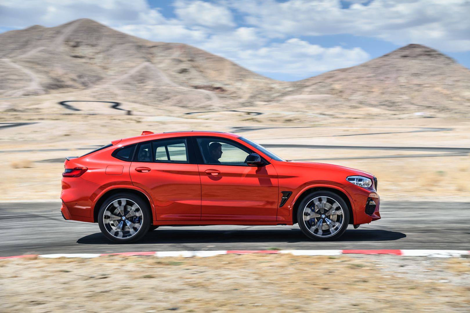 Bmw X4 M photo 25