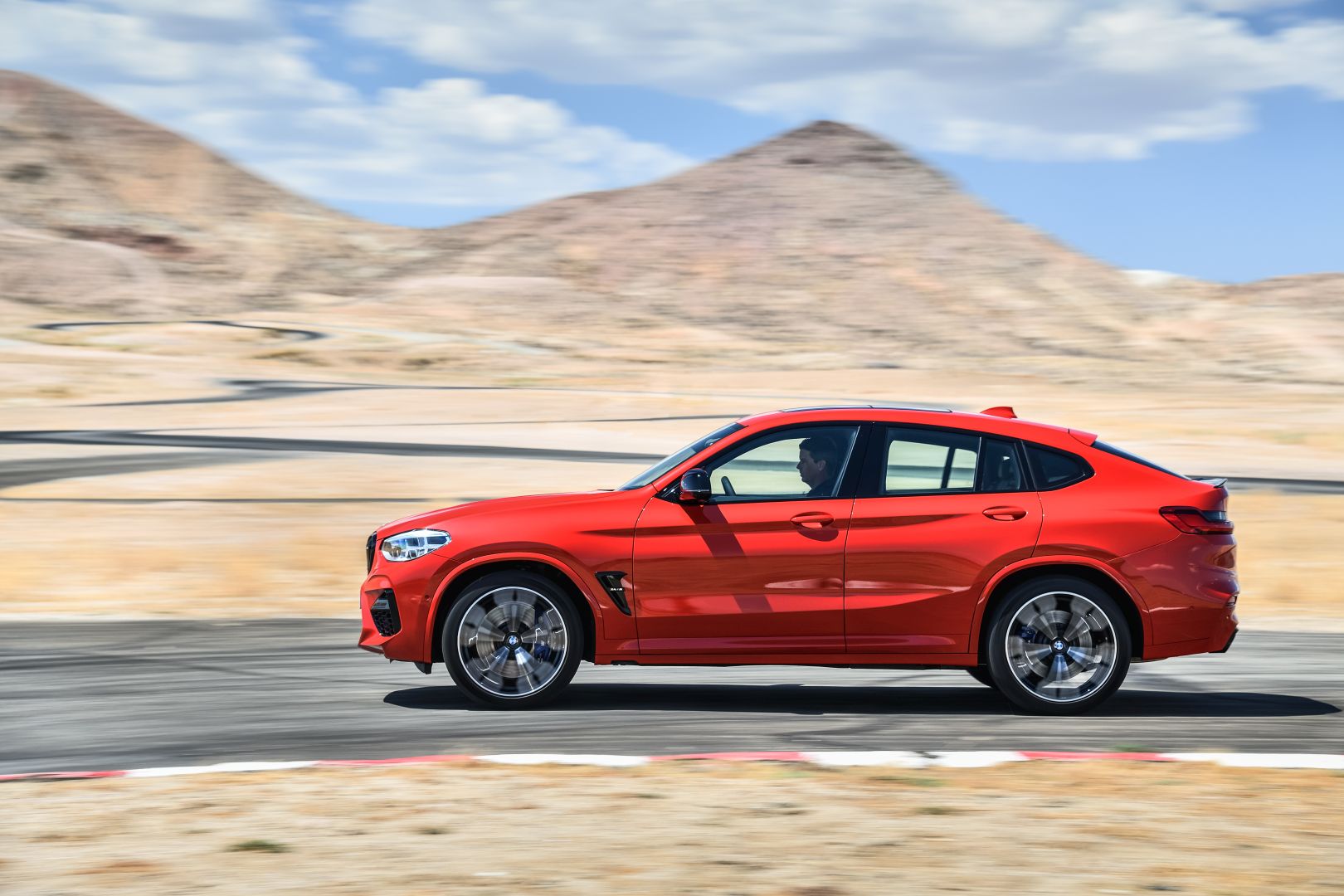 Bmw X4 M photo 26