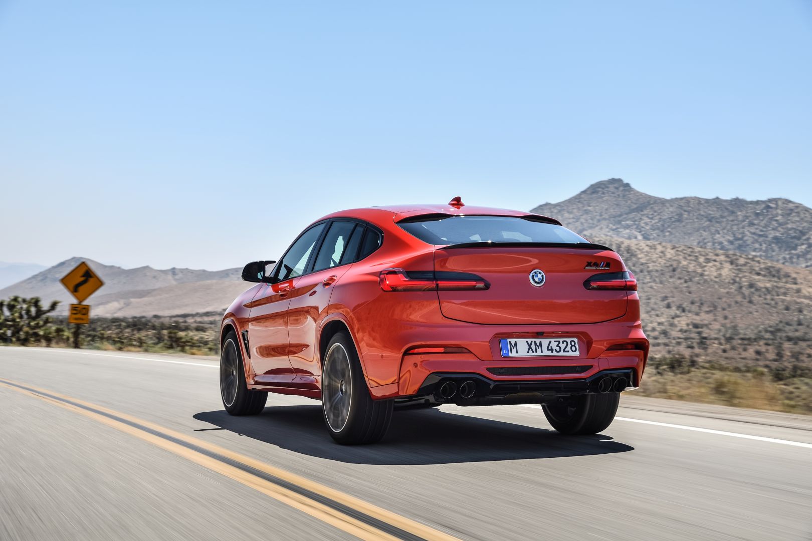 Bmw X4 M photo 32