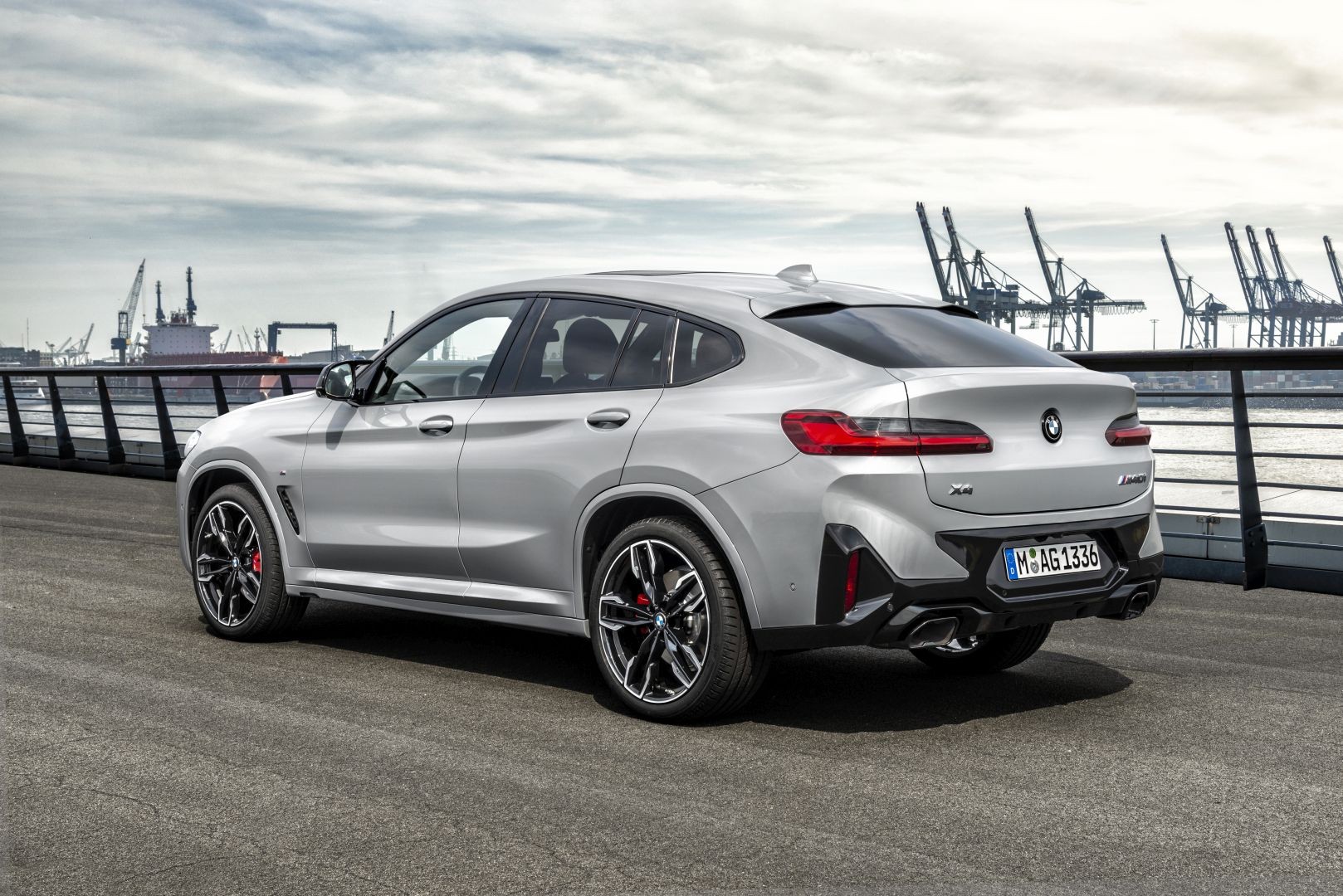 Bmw X4 photo 9