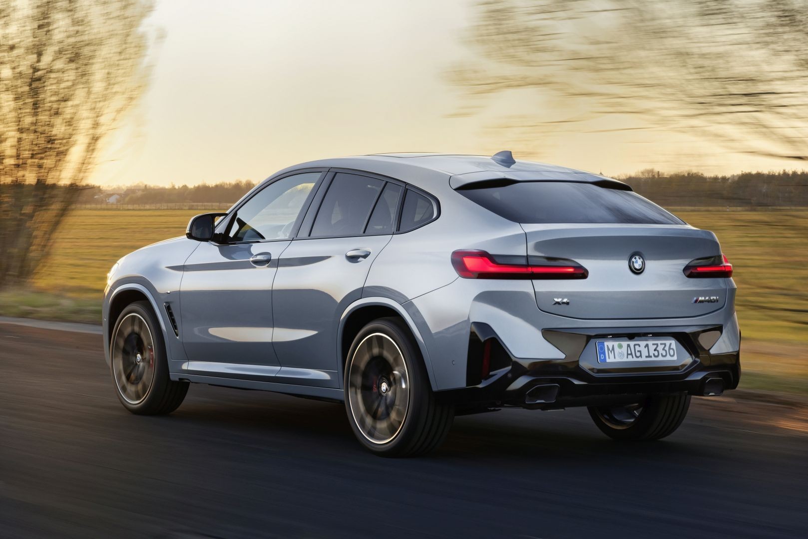 Bmw X4 photo 16