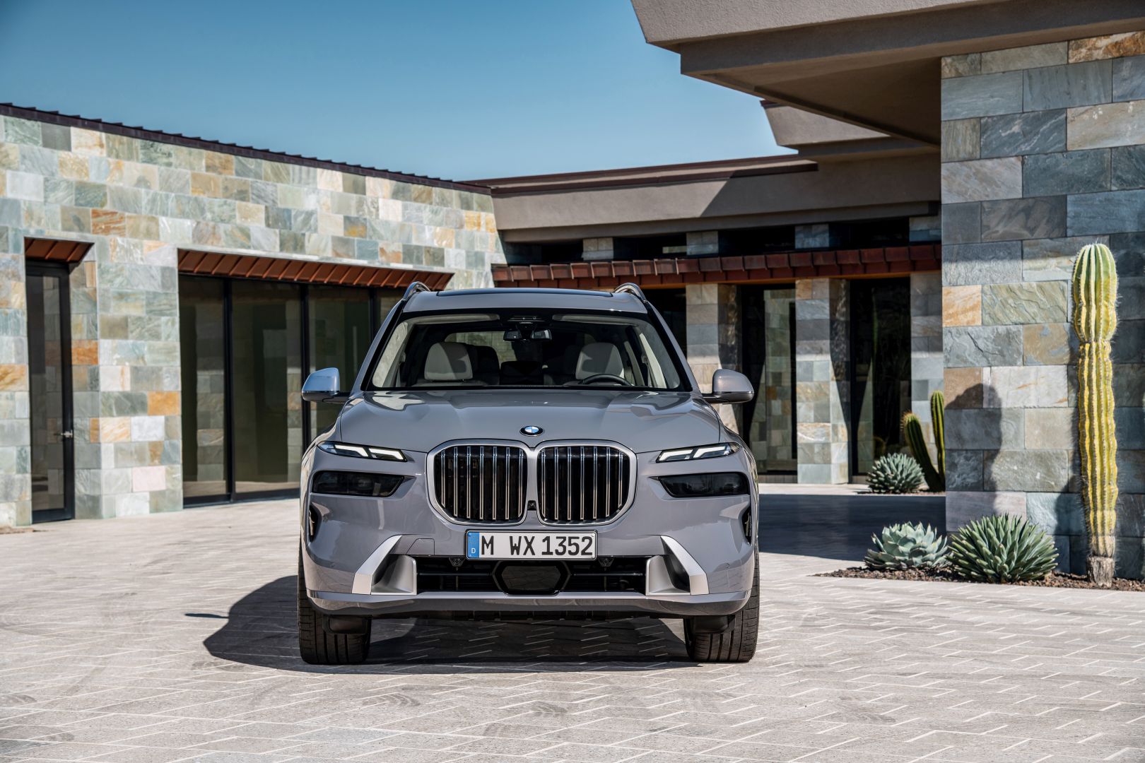 Bmw X7 photo 100