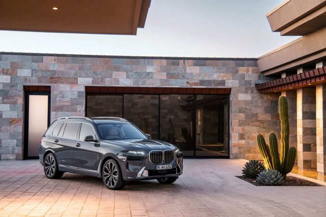 Bmw X7 photo 104