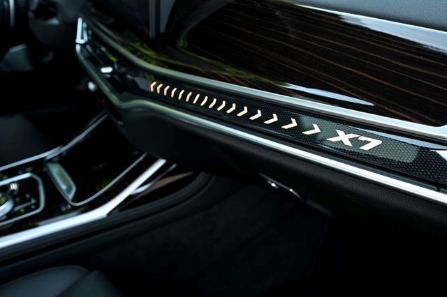 Bmw X7 photo 371