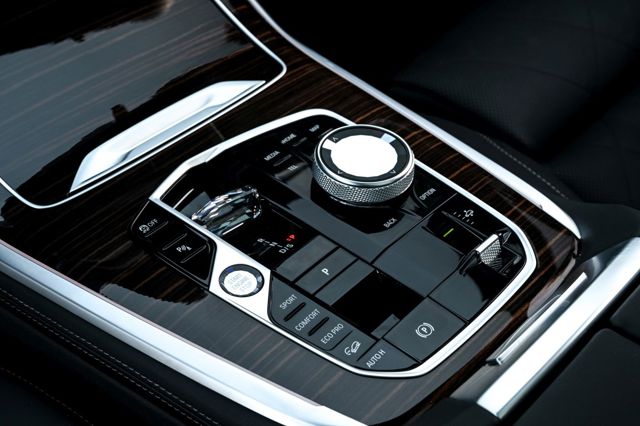 Bmw X7 photo 373