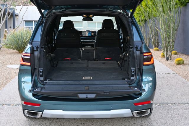 Bmw X7 photo 380