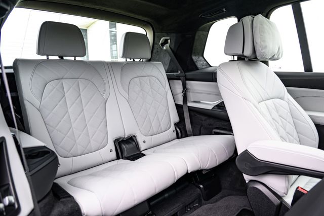 Bmw X7 photo 400