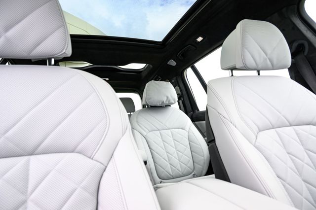 Bmw X7 photo 402