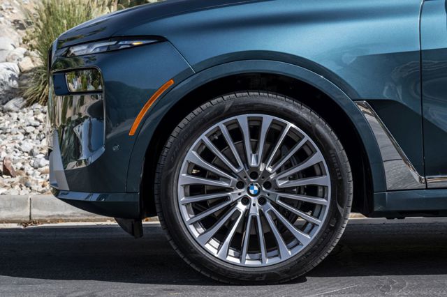 Bmw X7 photo 172