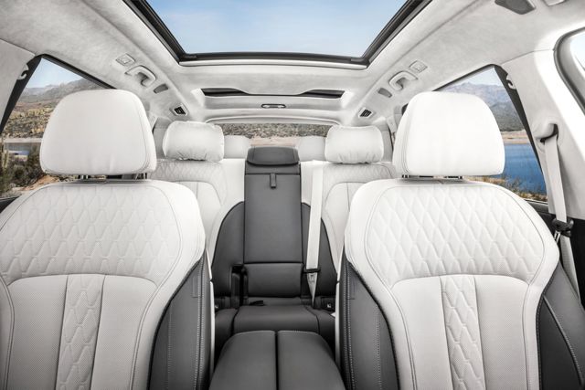 Bmw X7 photo 352