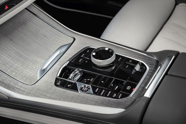 Bmw X7 photo 353