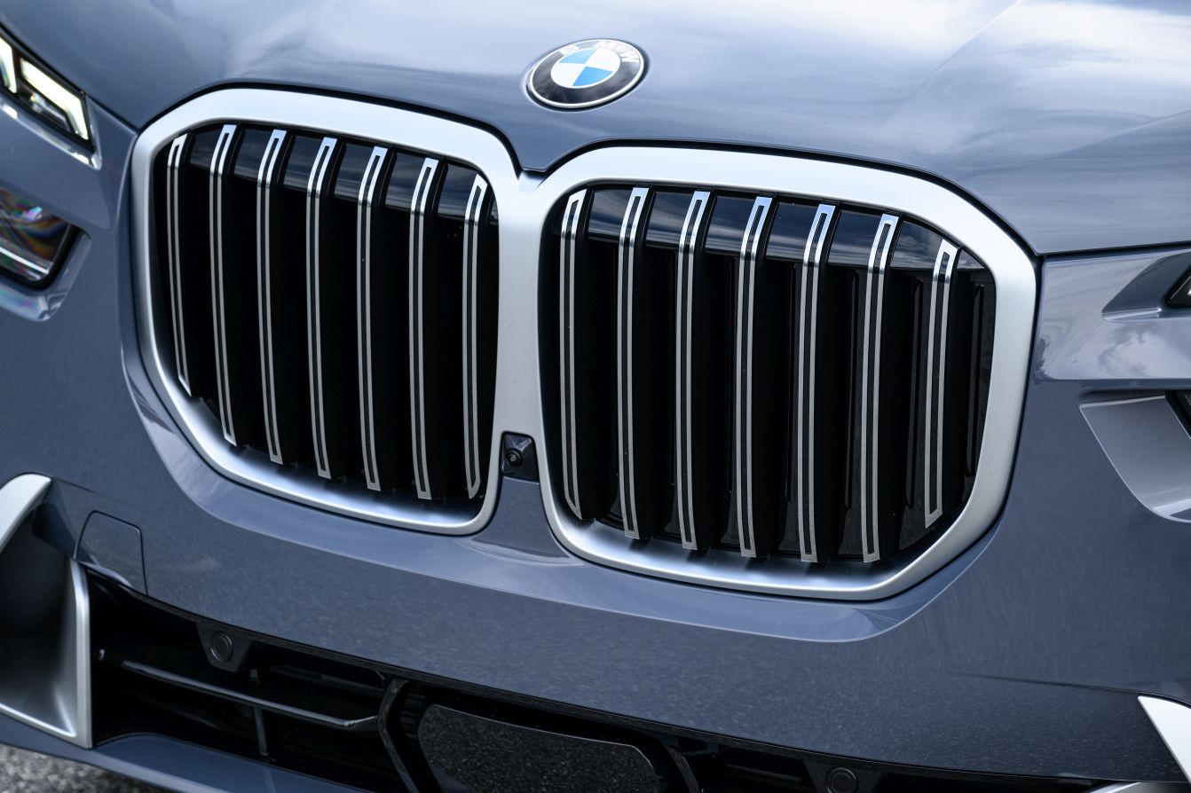 Bmw X7 photo 300