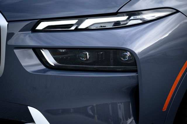 Bmw X7 photo 301