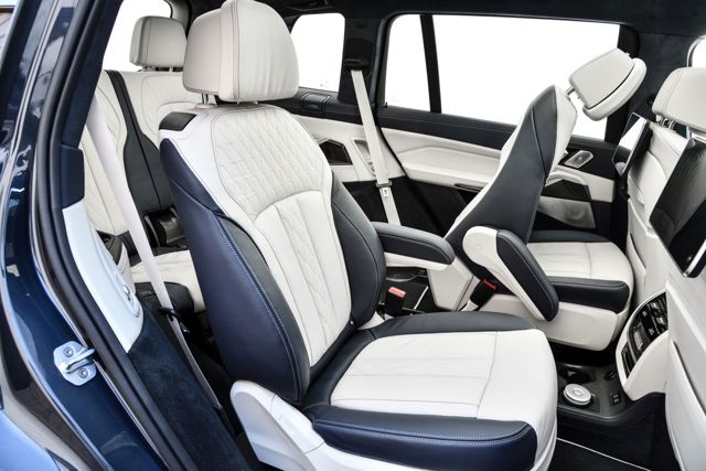 Bmw X7 photo 257