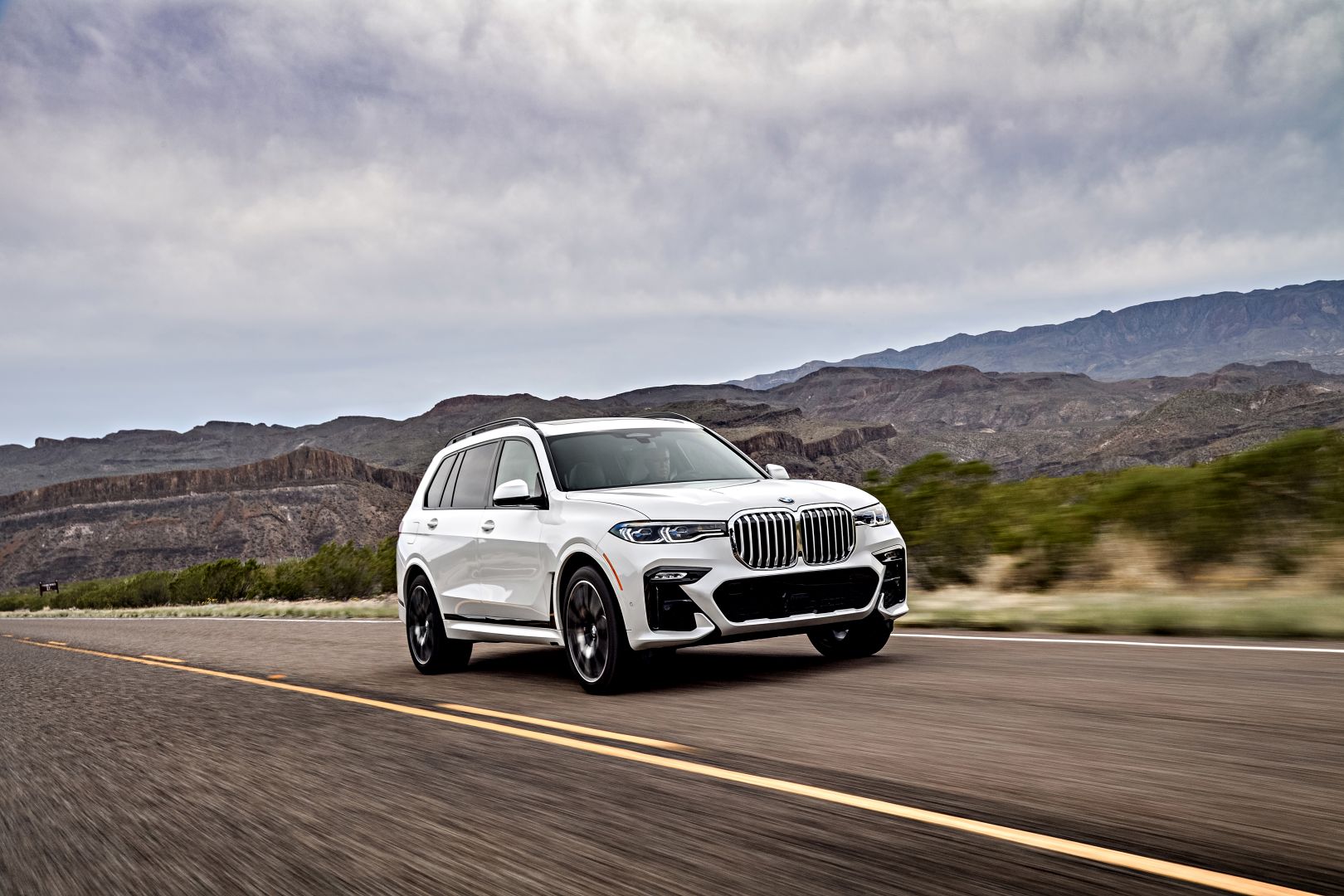 Bmw X7 photo 184