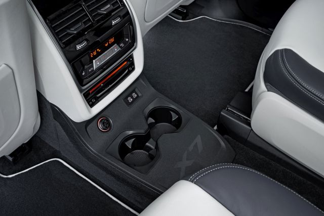 Bmw X7 photo 231