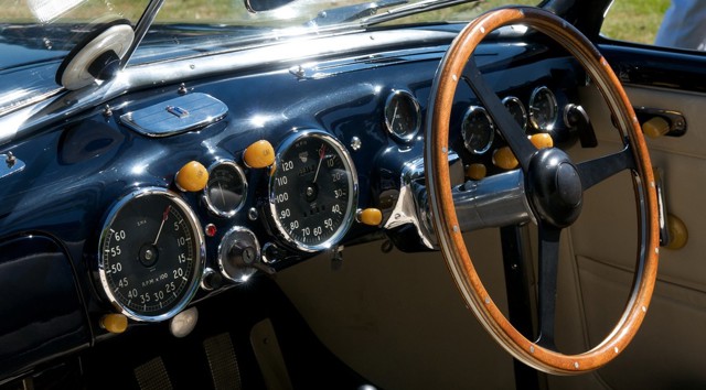 Bristol 400 photo 7