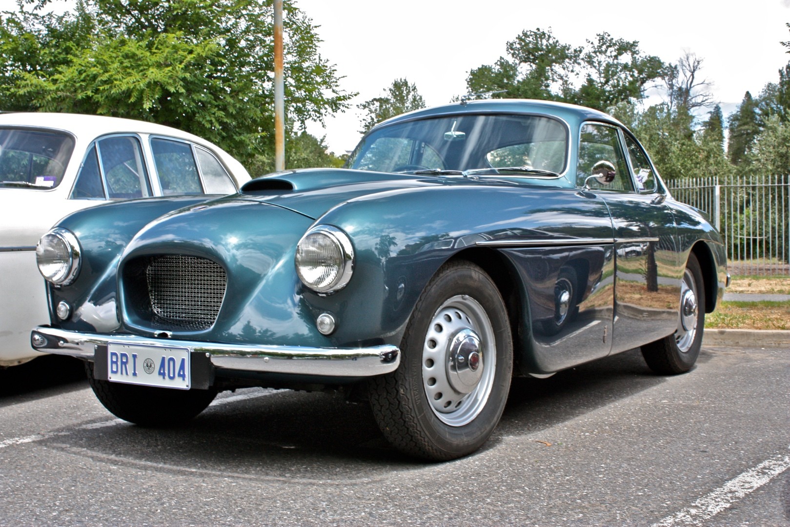 Bristol 405 photo 13