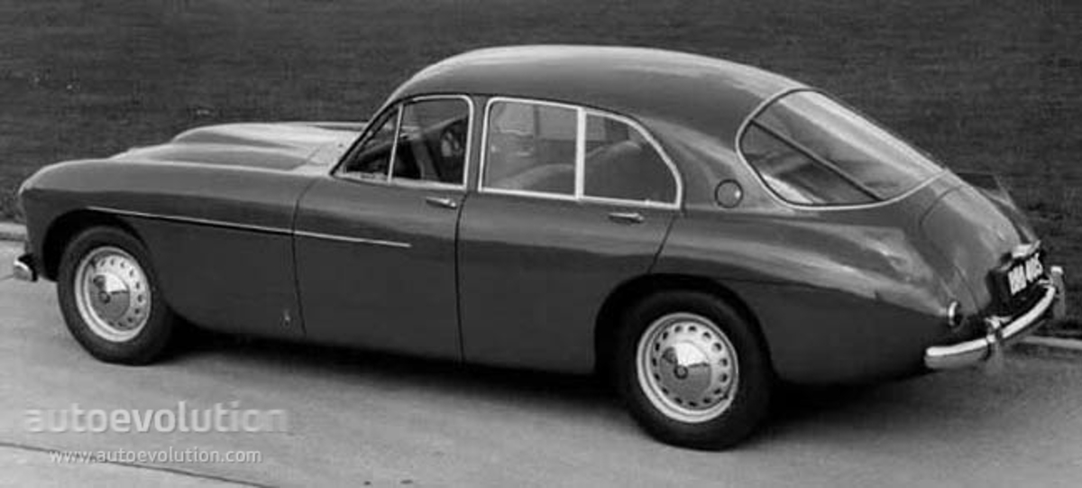 Bristol BRISTOL 405 2.0L 5MT (107 HP)
