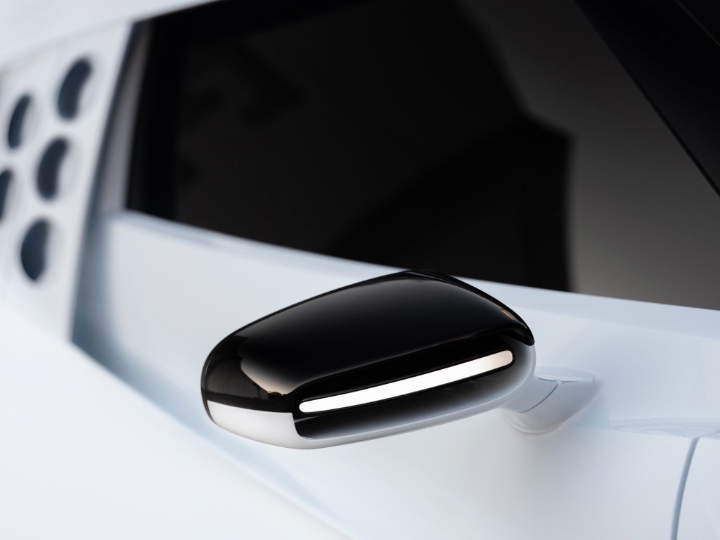 Bugatti Centodieci photo 20