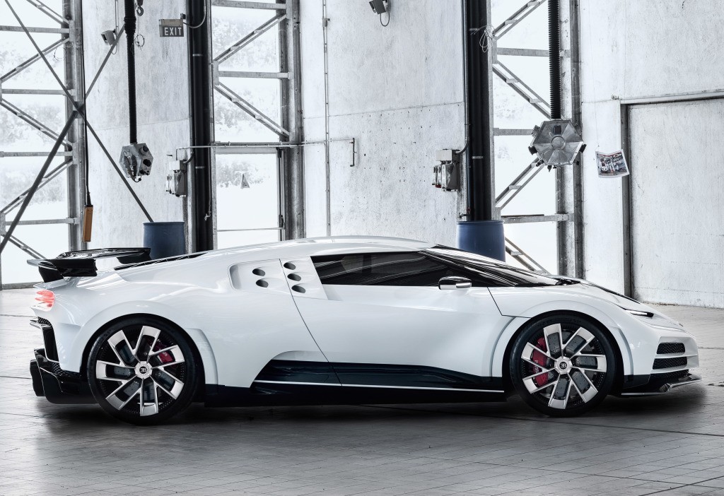 Bugatti Centodieci photo 27