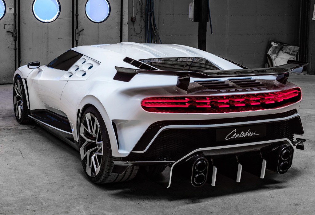 Bugatti Centodieci photo 8