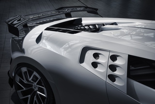 Bugatti Centodieci Foto 38