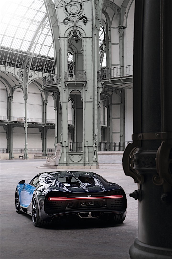 Bugatti Chiron photo 29