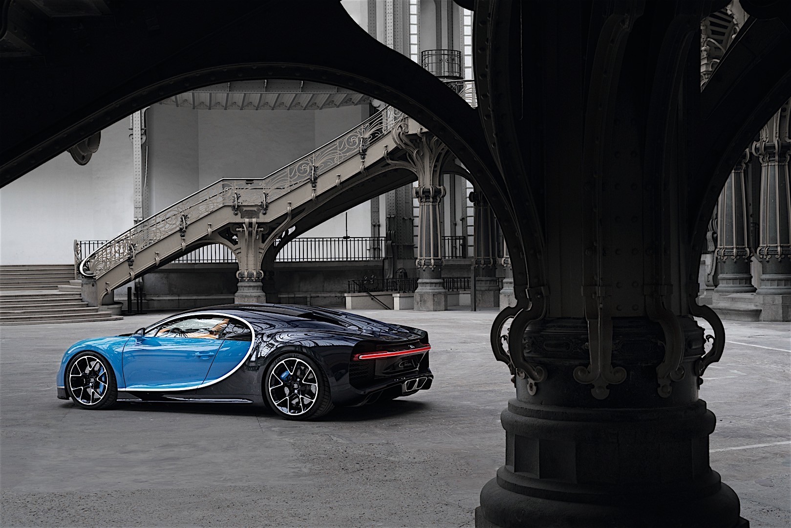 Bugatti Chiron photo 38