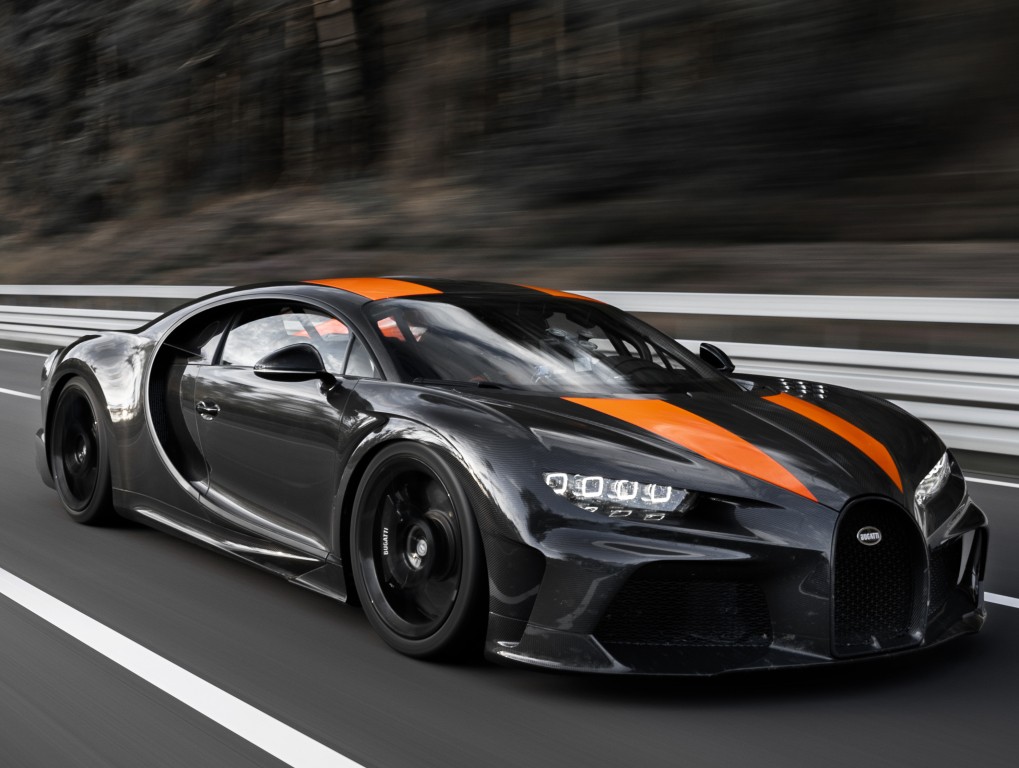 Bugatti Chiron photo 2