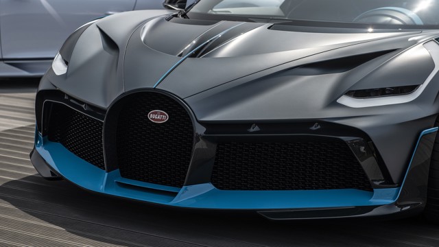 Bugatti Divo photo 12