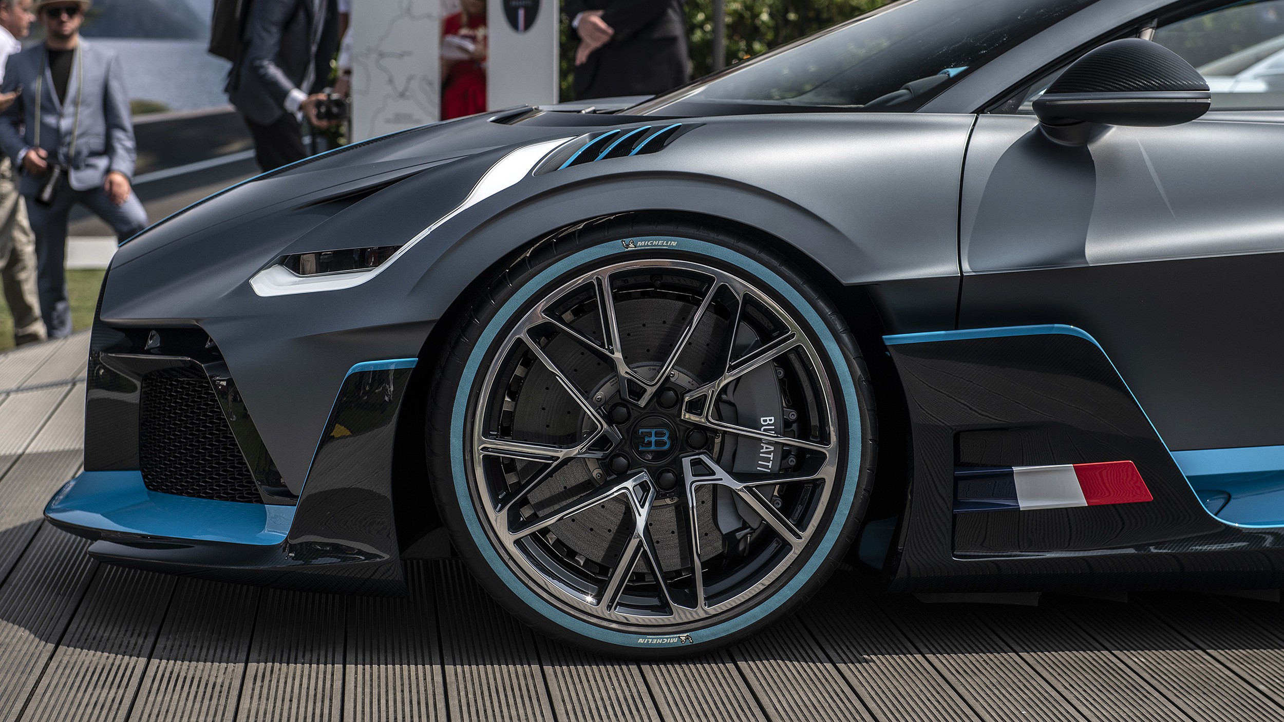 Bugatti Divo photo 17