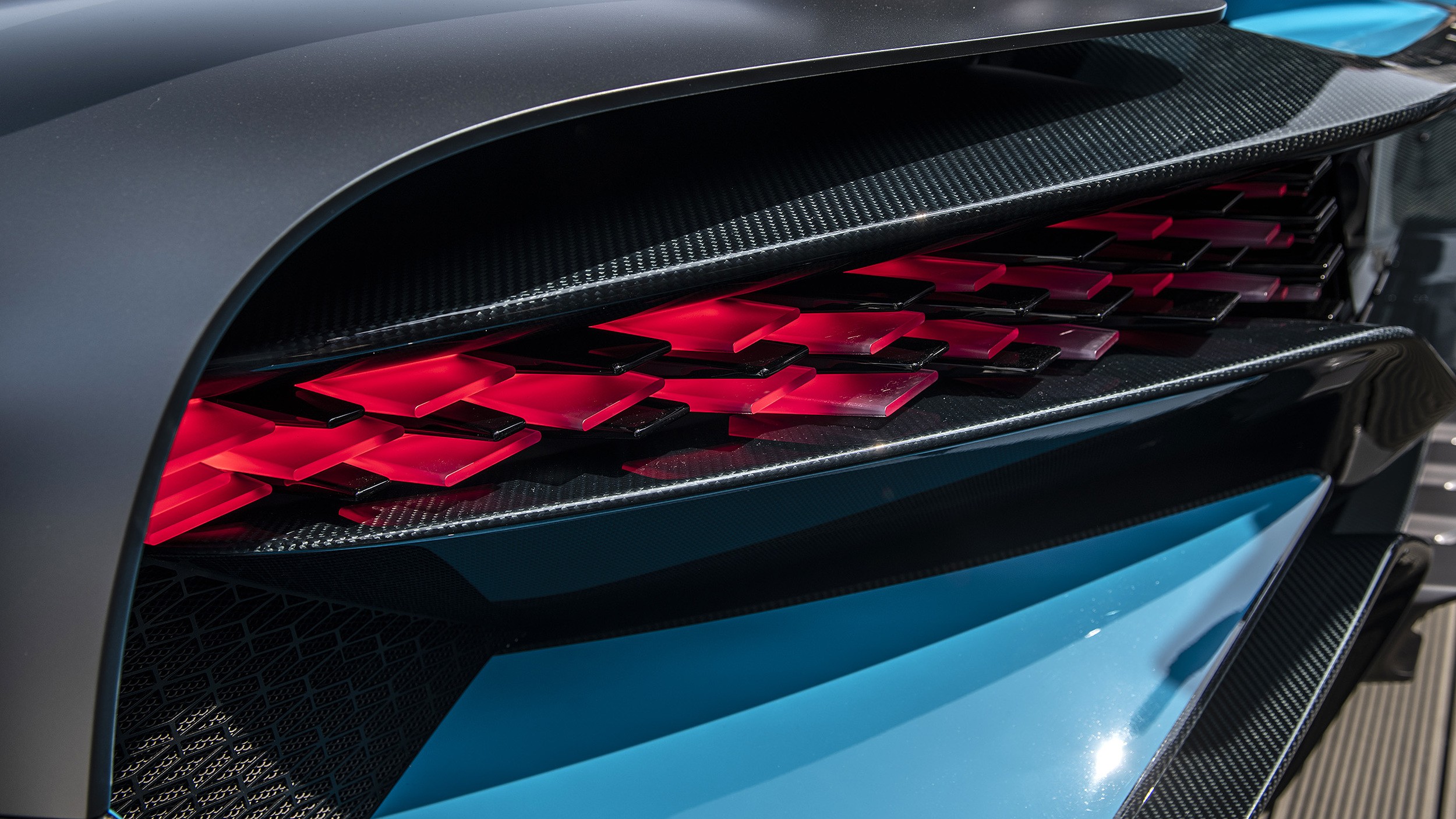 Bugatti Divo photo 19